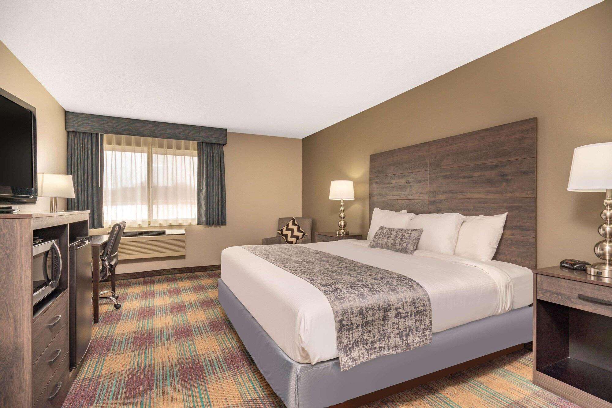Baymont By Wyndham Baldwin Exterior foto