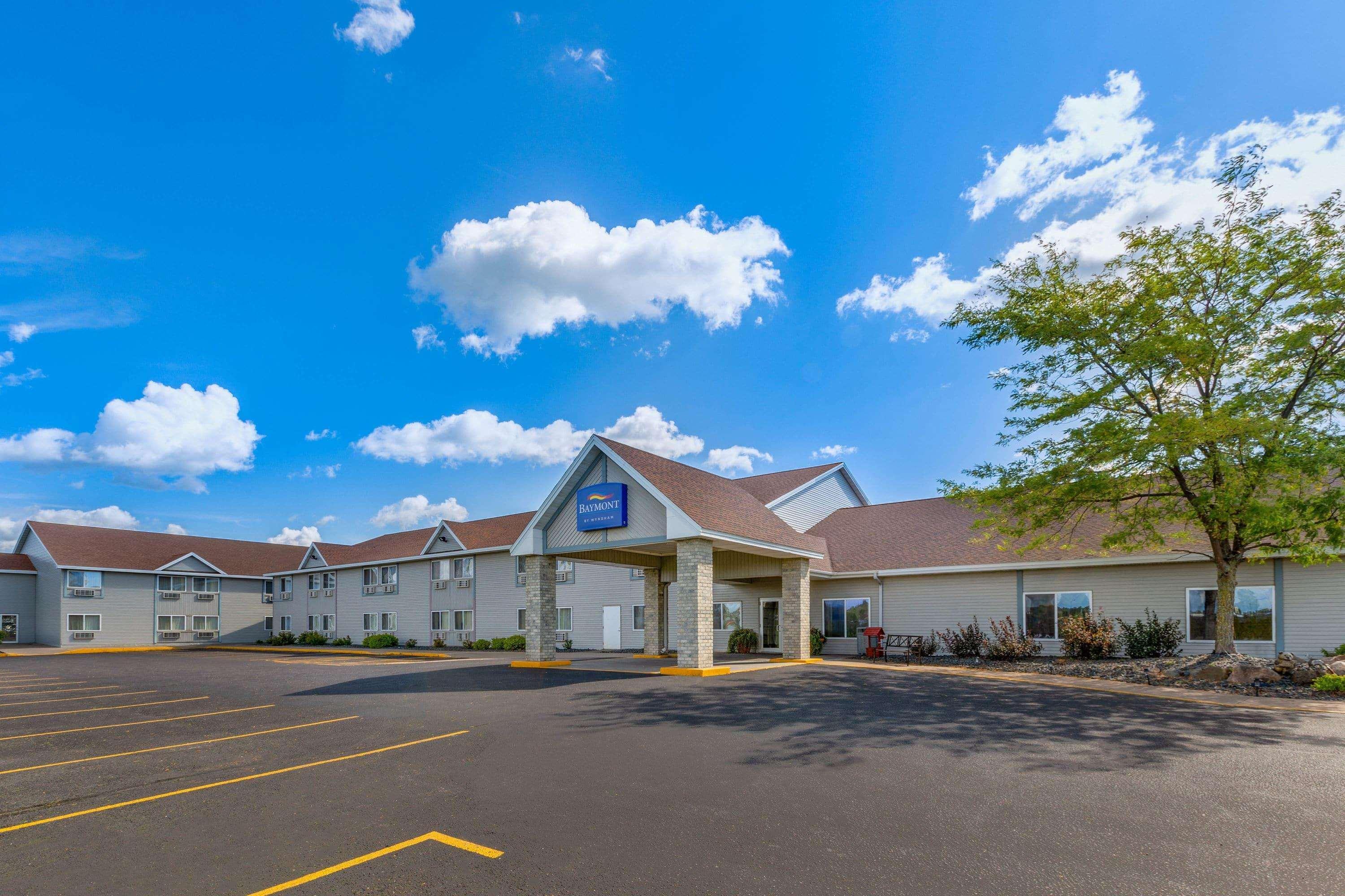 Baymont By Wyndham Baldwin Exterior foto
